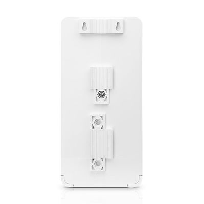 سوئیچ 4 پورت گیگابیتی در فضای باز با منبع تغذیه POE
